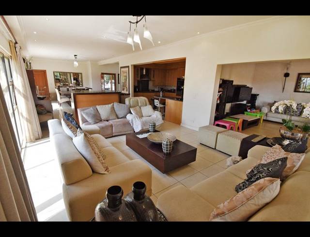 3 BEDROOM HOUSE FOR SALE IN MOUNTAIN VIEW